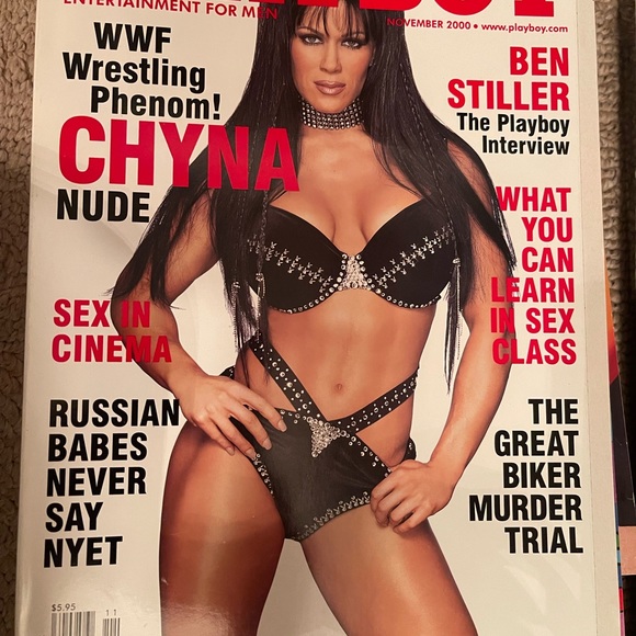 Playboy November 2000 - Picture 4 of 4